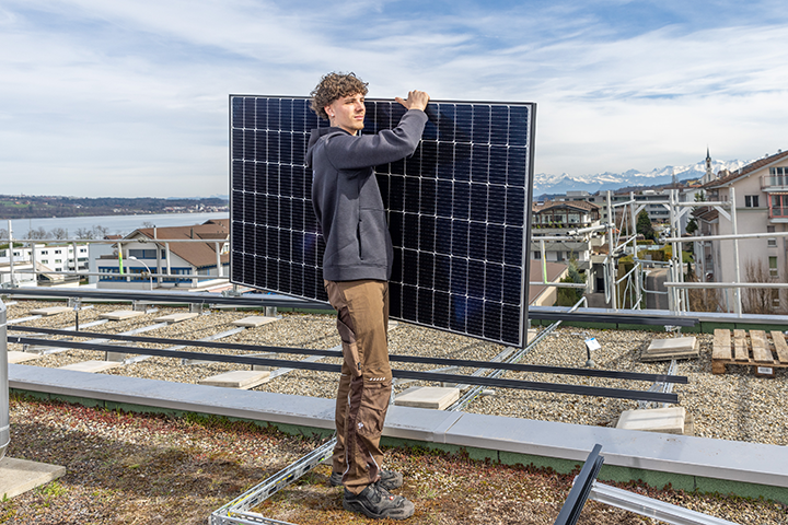 Berufsfeld Gebäudehülle Solarinstallateur/in Berufsfeld Gebäudehülle Solarinstallateur/in