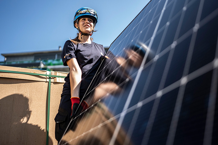 Berufsfeld Gebäudehülle Solarinstallateur/in Berufsfeld Gebäudehülle Solarinstallateur/in