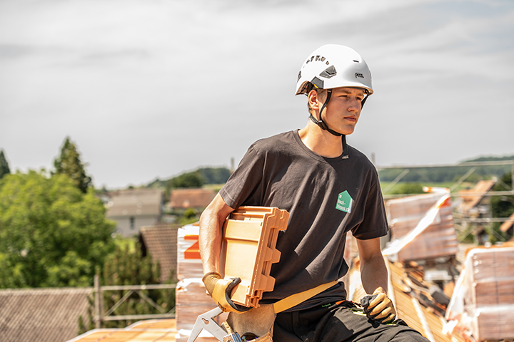 Berufsfeld Gebäudehülle Dachdecker/in Berufsfeld Gebäudehülle Dachdecker/in